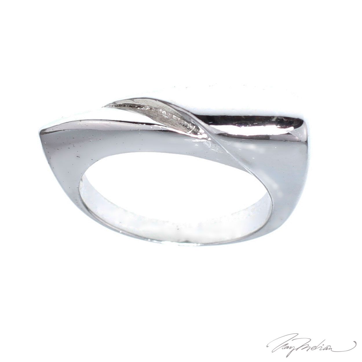 Anillo de la Colección Arte de Cervantes en Rodio. Modelo asimétrico