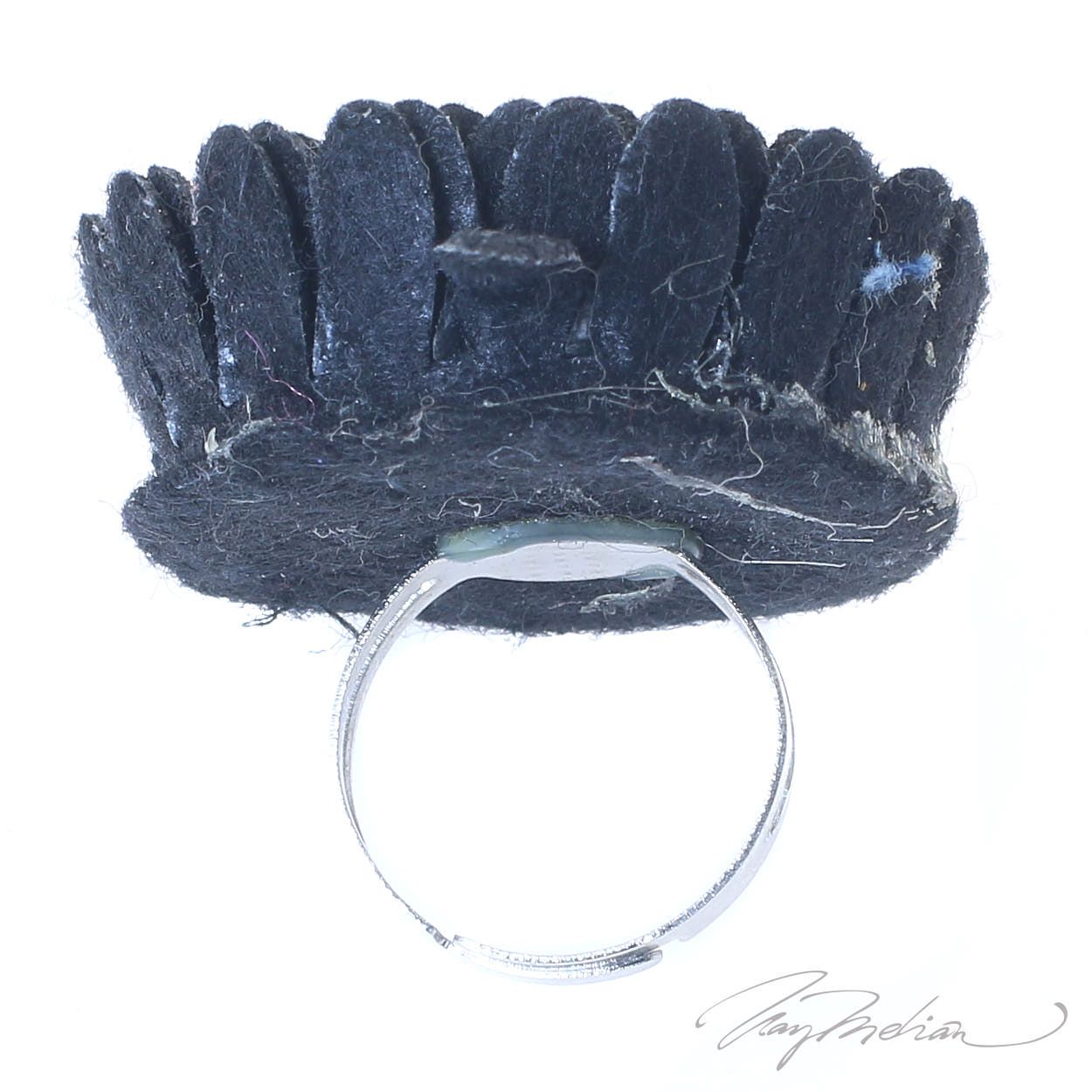 Anillo de Flor de Tela de fieltro Negro FLORFIE de la Colección CORONA - Imagen 4