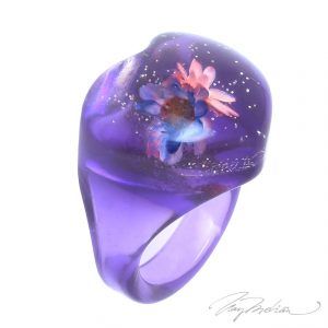 Anillo de Diseño Metacrilato Violeta METACORAZ de la Colección CORONA
