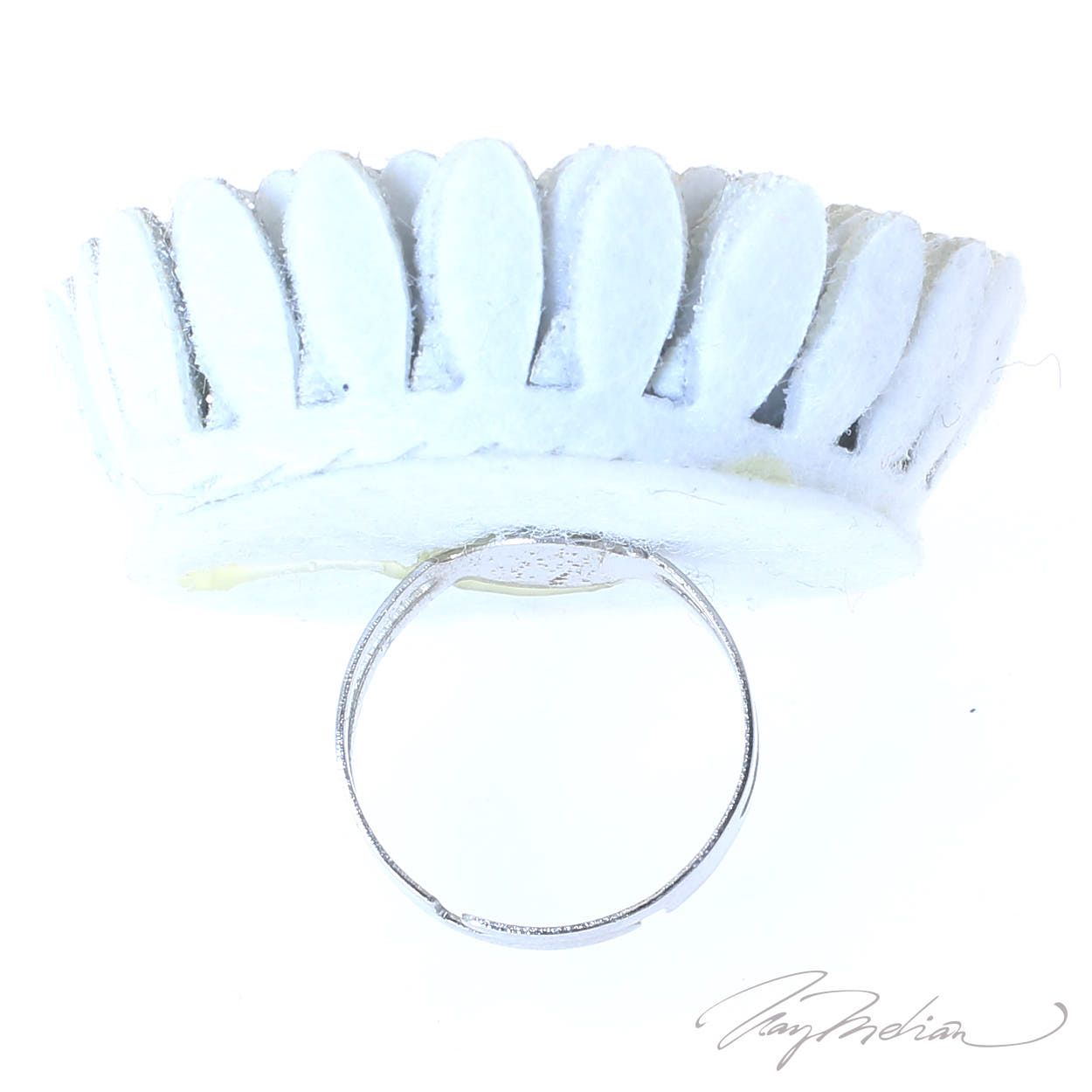 Anillo de Flor de Tela de fieltro Beige FLORFIE de la Colección CORONA - Imagen 4